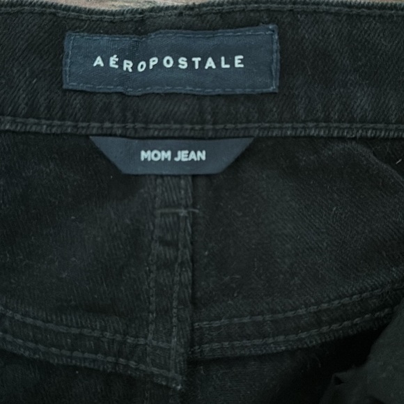Aeropostale Ripped Mom Jeans - Picture 5 of 7